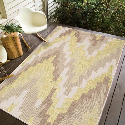 Carnival Indoor-Outdoor Polypropylene Ivory Sand Green Rug - 5'3