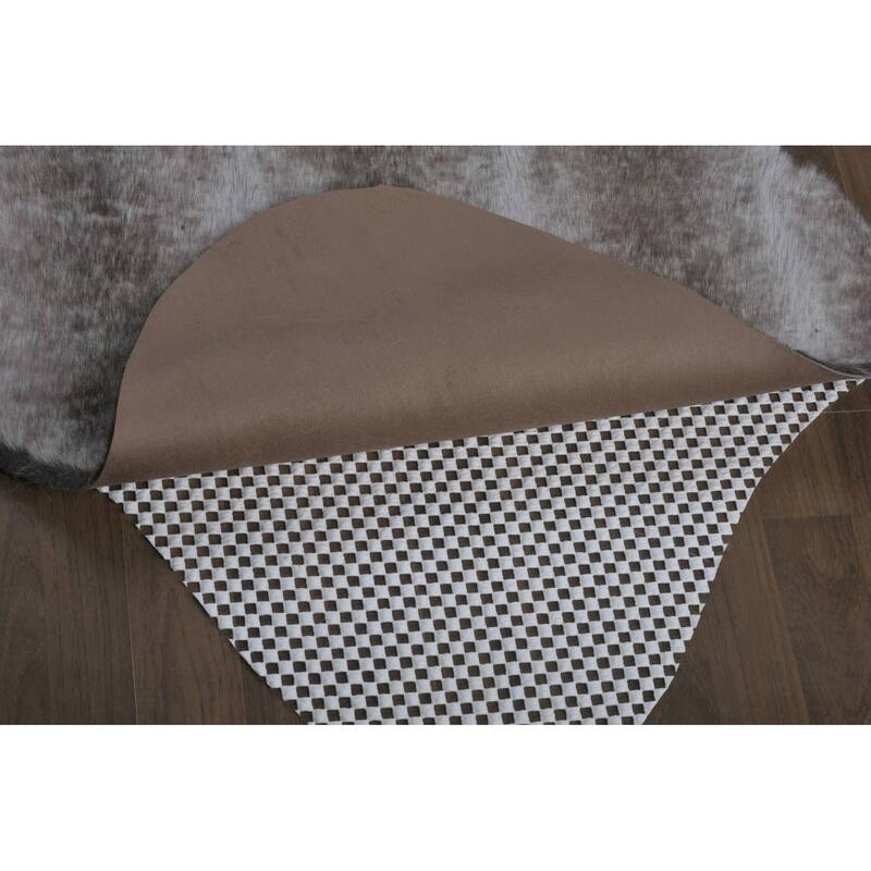 Serenta FauxFur Rug Sheepskin Shape Pelt Rug with Slip Stopping Pad