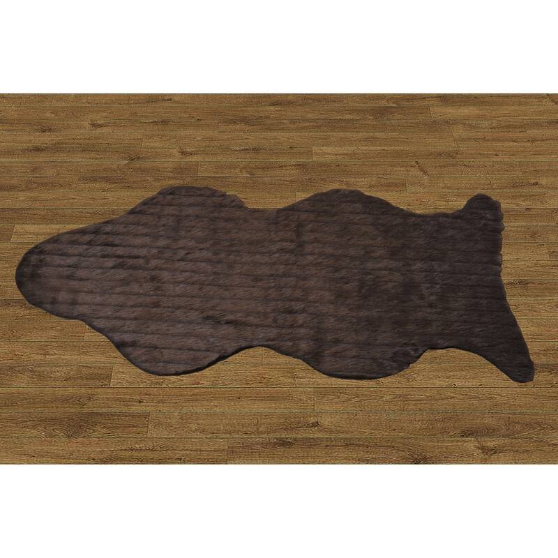 Serenta FauxFur Rug Sheepskin Shape Pelt Rug with Slip Stopping Pad