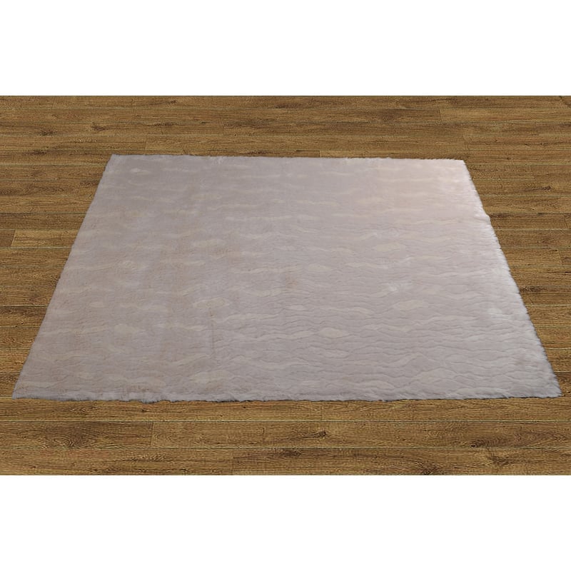 Serenta FauxFur Rug with Slip Stopping Pad 5' x 7'