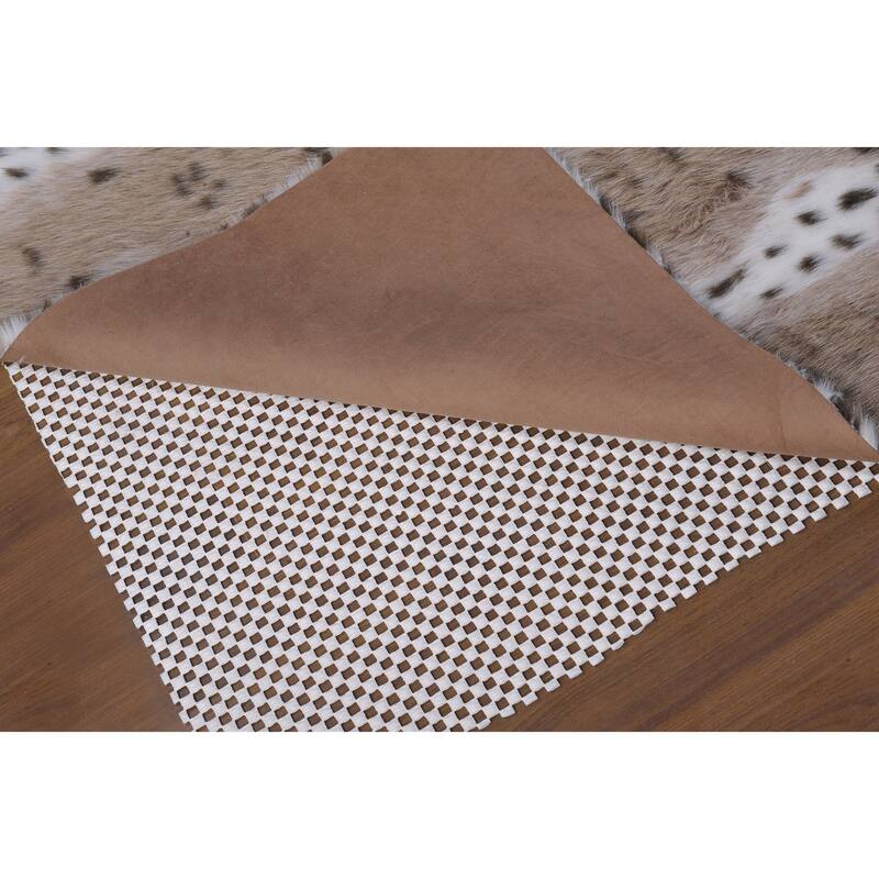 Serenta FauxFur Rug with Slip Stopping Pad 5' x 7'