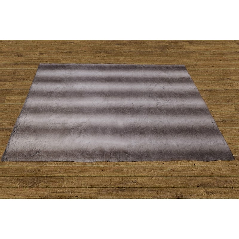 Serenta FauxFur Rug with Slip Stopping Pad 5' x 7'