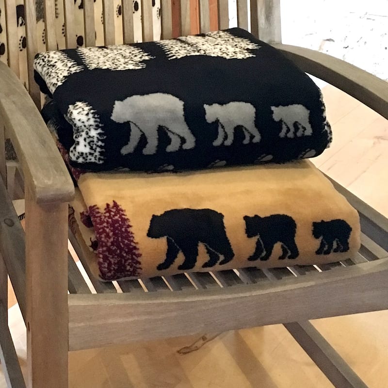 Denali Wheat Denali Bear/Merlot Blanket