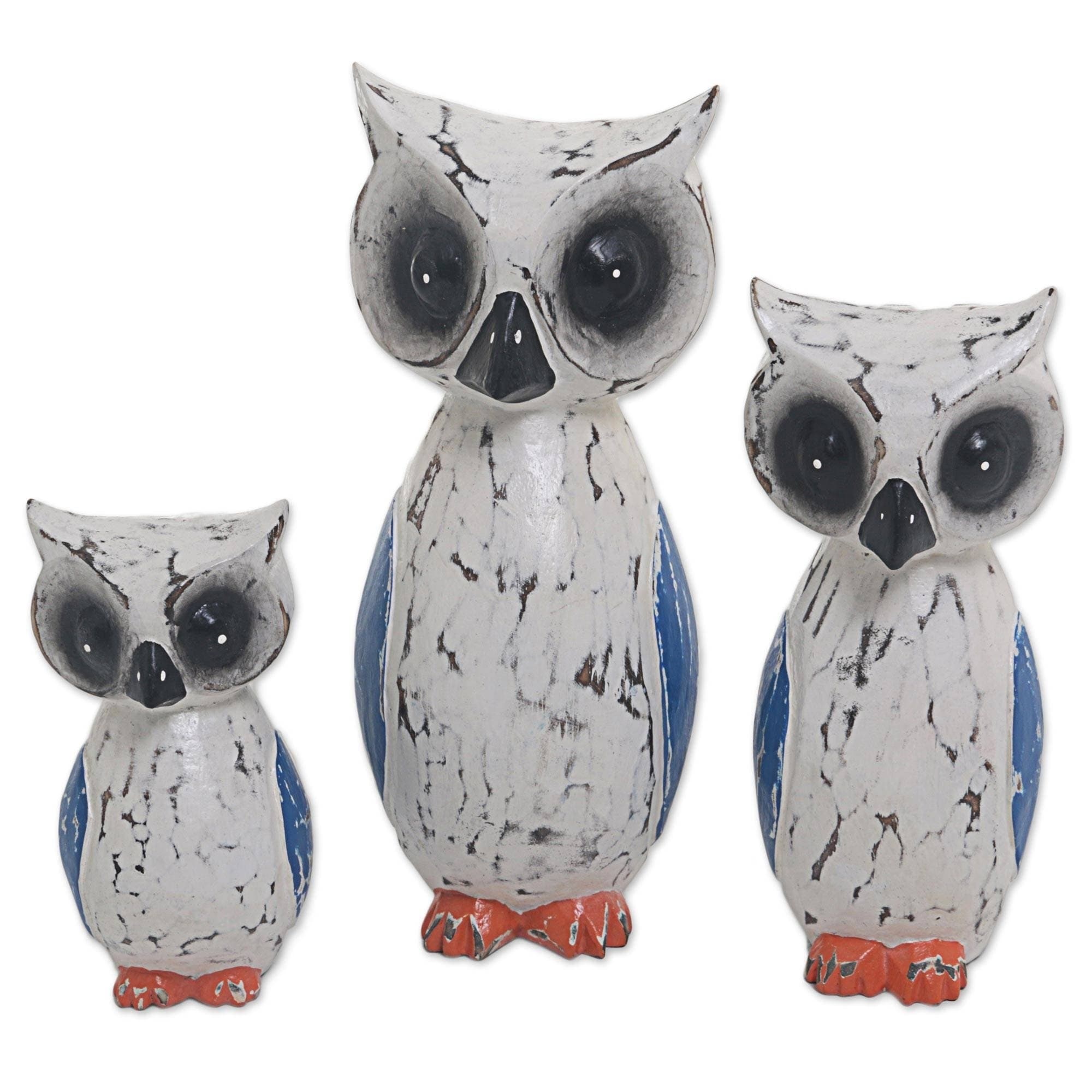 NOVICA Handmade Wood Sculptures, 'Wise Family' (Indonesia) - 9.5" H x 3.9" W x 3.5" D