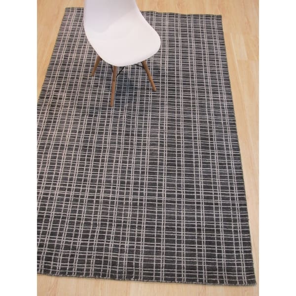 Handmade Bamboo Silk Gray Contemporary Geometric Thomas Rug - 5' x 8'