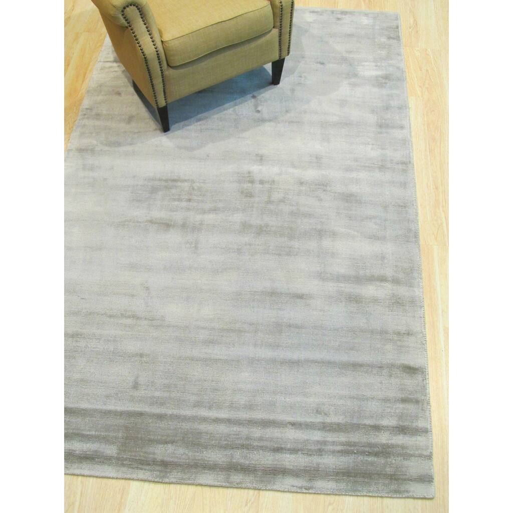 Handmade Viscose Gray Contemporary Solid Random-cut Pile Rug - 5' x 8'