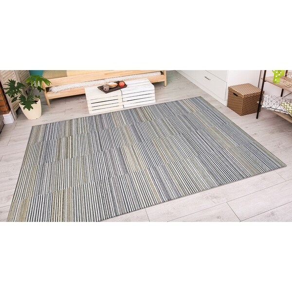 Vector Cannon Ivory-Charcoal Indoor/Outdoor Area Rug - 2' x 3'7"