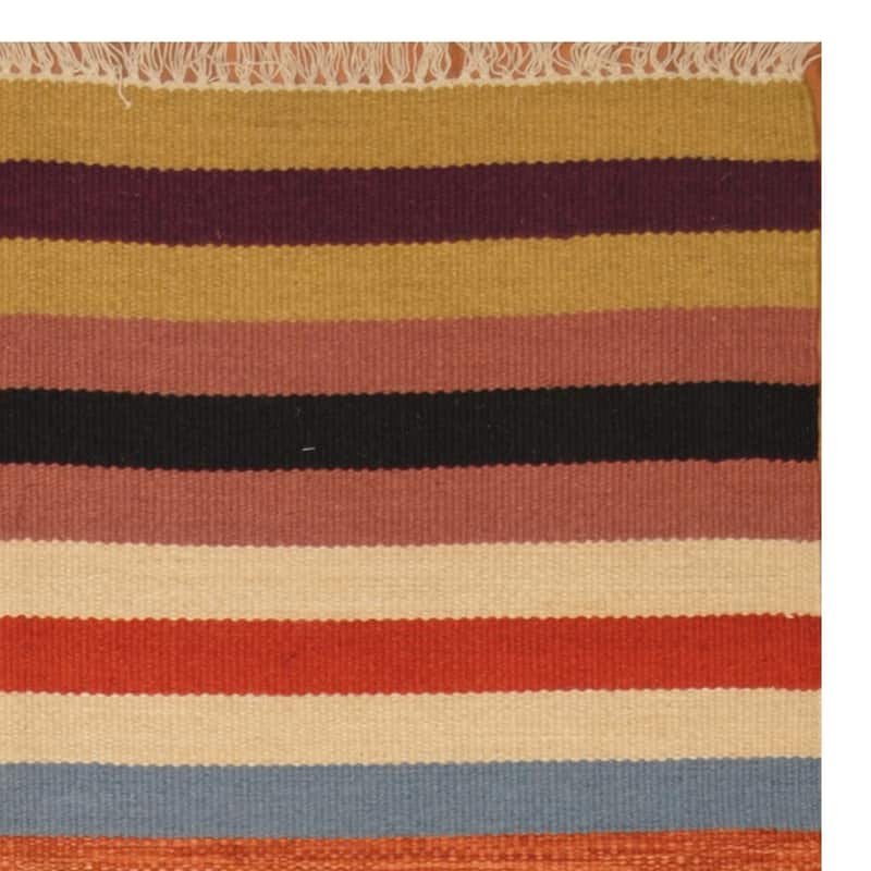 Handmade One-of-a-Kind Wool Kilim (India) - 4'6 x 6'8