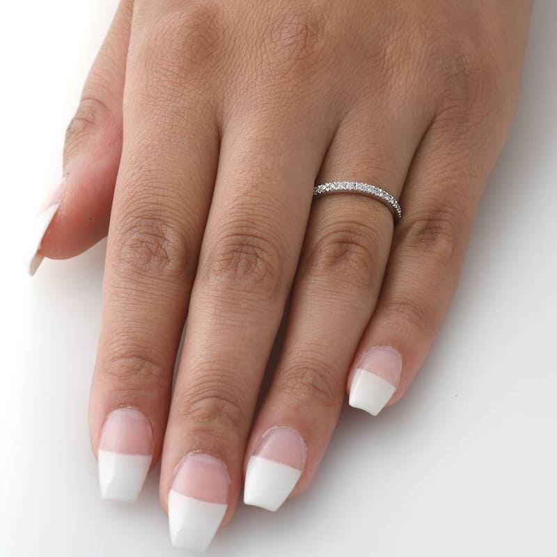 Pompeii3 10k White Gold 1/4 ct TDW Diamond Wedding Ring Stackable Womens Anniversary Band