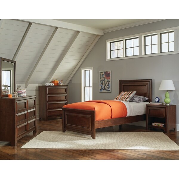 Greenough Transitional Maple Oak 5-piece Bedroom Set