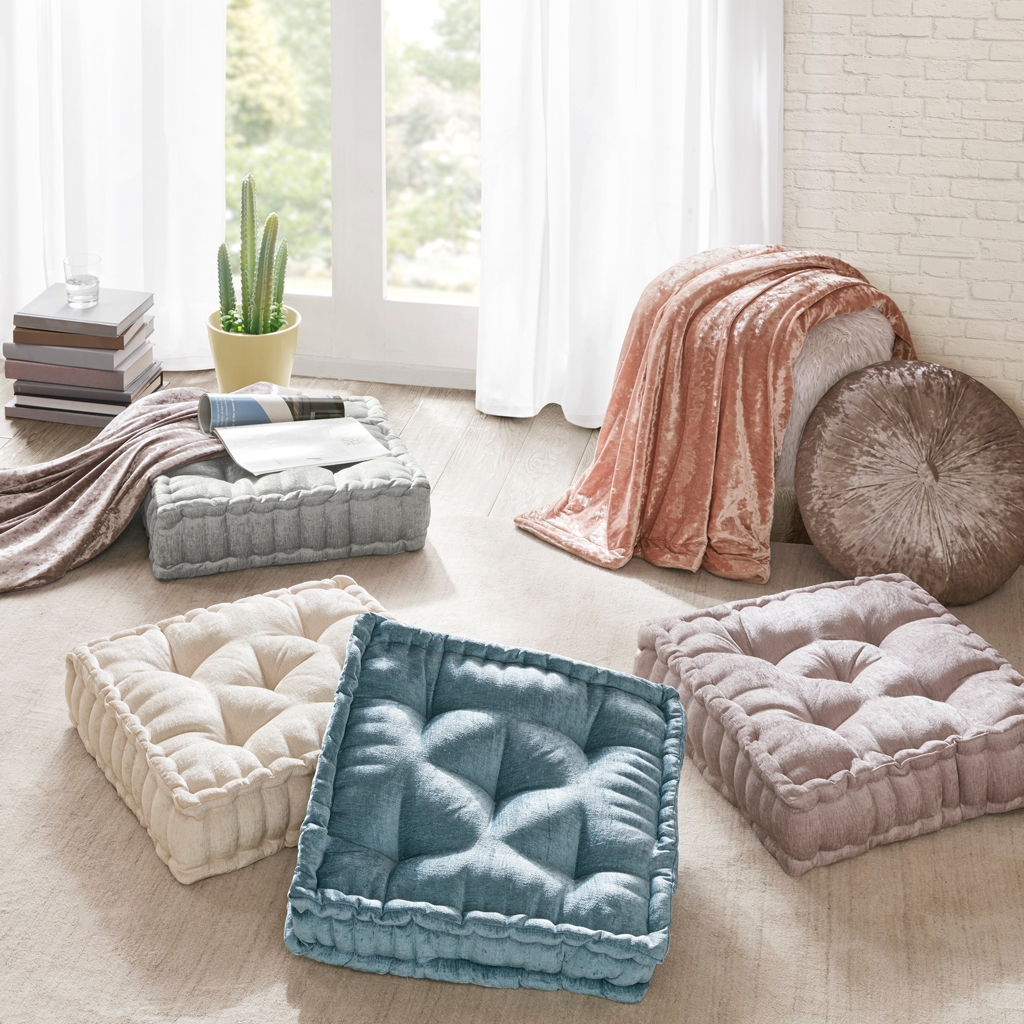 https://ak1.ostkcdn.com/images/products/21596131/Intelligent-Designs-Charvi-Poly-Chenille-Square-Floor-Pillow-Cushion-a21280a1-b044-4cfd-8542-2bad747a063a.jpg
