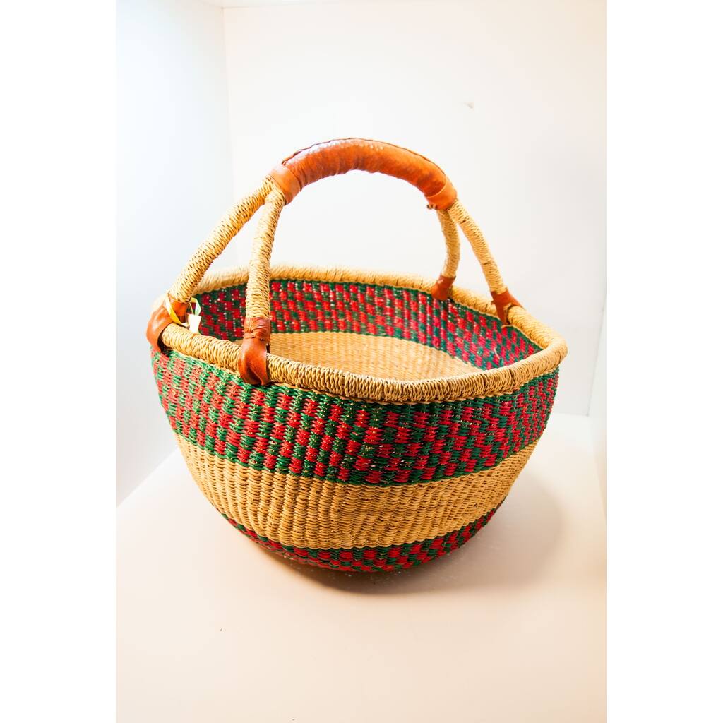 Handmade round Bolga basket shopper (Ghana)