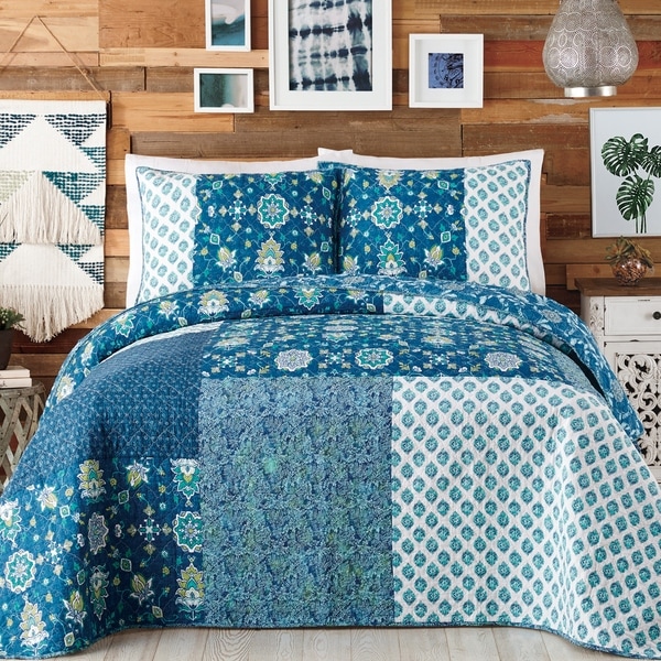 Shop Jessica Simpson Murano Glass Quilt (shams sold separately) Free