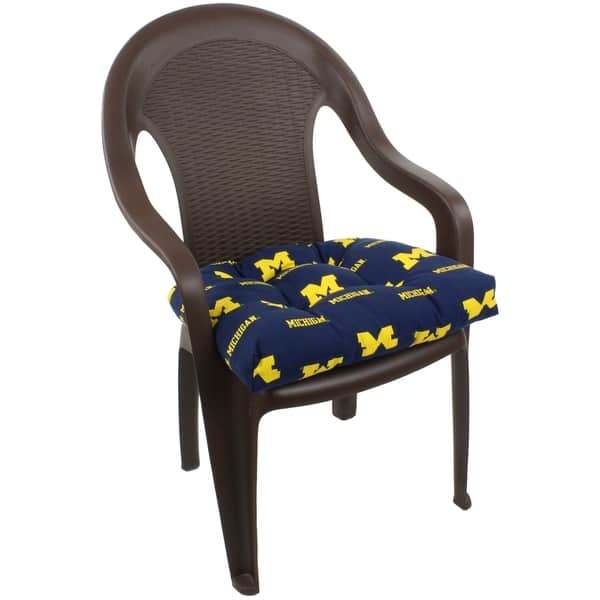 Michigan Wolverines Indoor Outdoor Seat Cushion Patio D Cushion 20 X 20 2 Tie Backs 20 X 20 X 3 Overstock 21705655