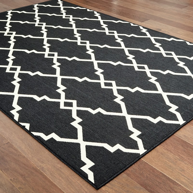 Style Haven Marianna Ornate Lattice Black/ Off-White Loop Pile Indoor Outdoor Area Rug