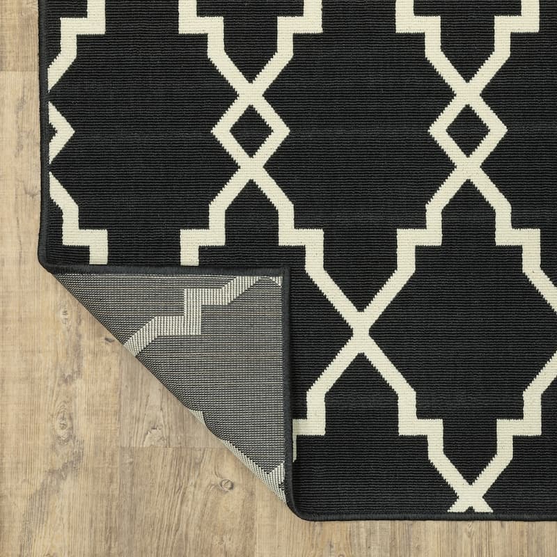 Style Haven Marianna Ornate Lattice Black/ Off-White Loop Pile Indoor Outdoor Area Rug