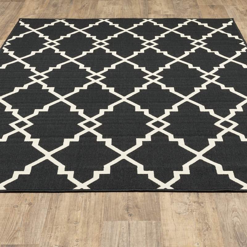 Style Haven Marianna Ornate Lattice Black/ Off-White Loop Pile Indoor Outdoor Area Rug