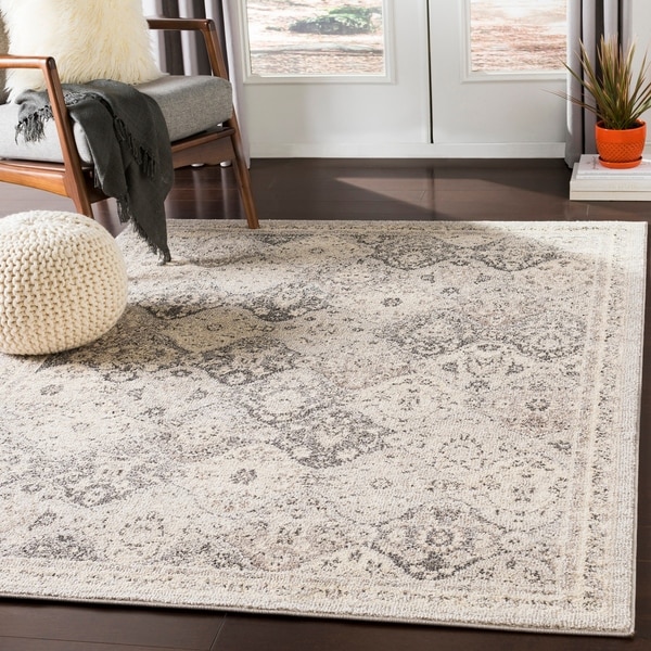 Besma Beige Traditional Medallion Area Rug - 2' x 3'