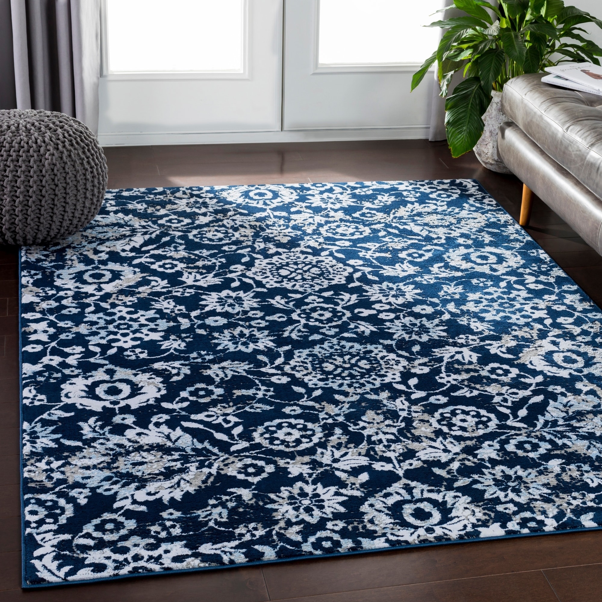 Hiichirou Navy Traditional Medallion Area Rug - 2' x 3' - Bed Bath