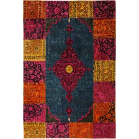 Patchwork Overdyed Keven Green/Magenta Area Rug (8'1 x 10'3) - 8 ft. 1 in. x 10 ft. 3 in. - 8 ft. 1 in. x 10 ft. 3 in.