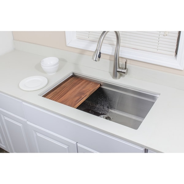how do you tighten a loose tap