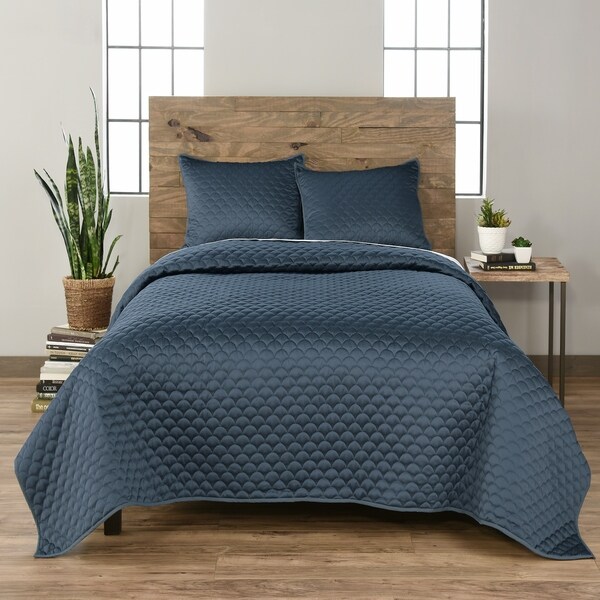 Vue Elements Ella 3 Piece Quilt Set. Opens flyout.