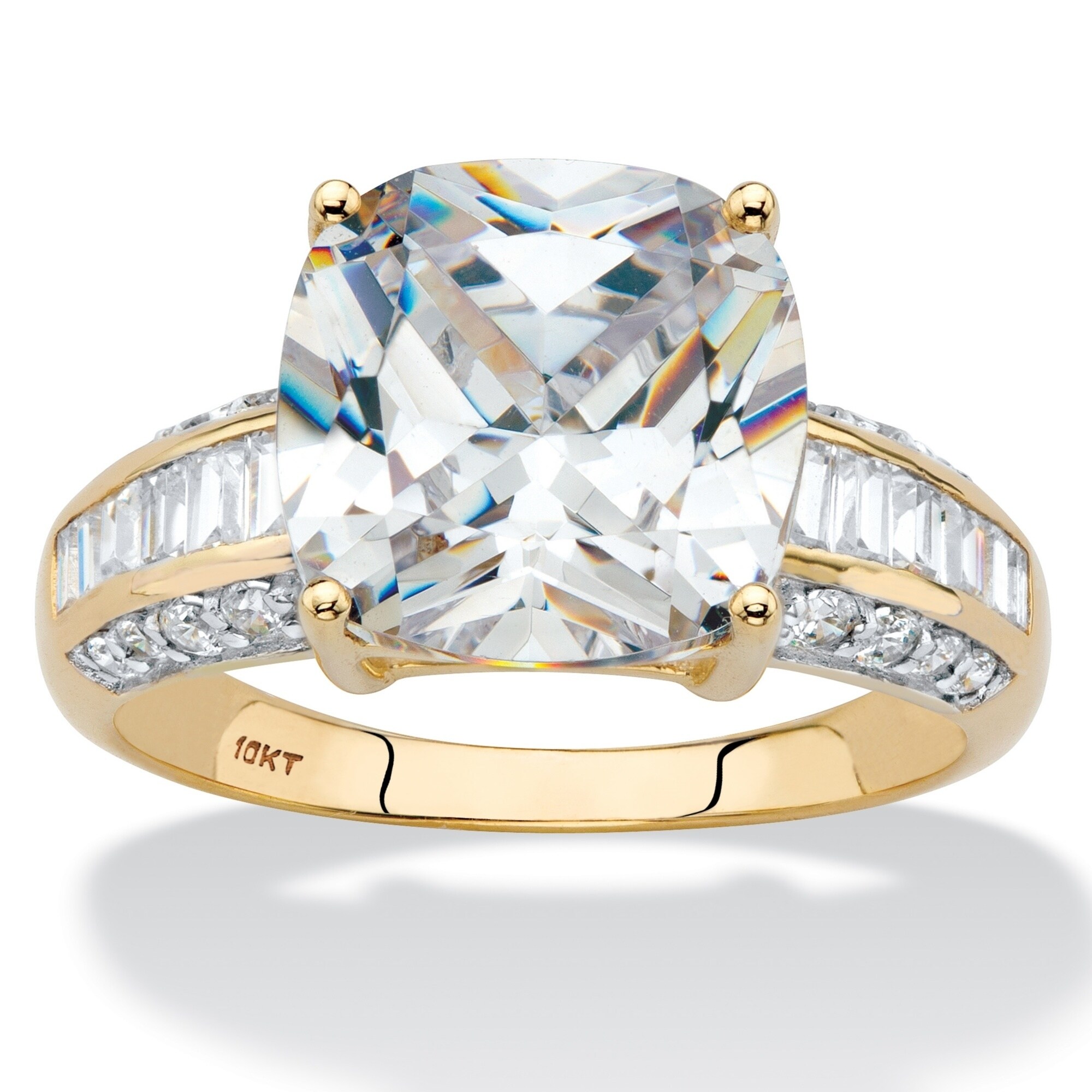 Until ring. Cushion Cut.