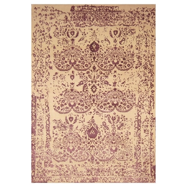 Handmade Wool and Silk Erased Rug (India) - 6'6 x 9'9