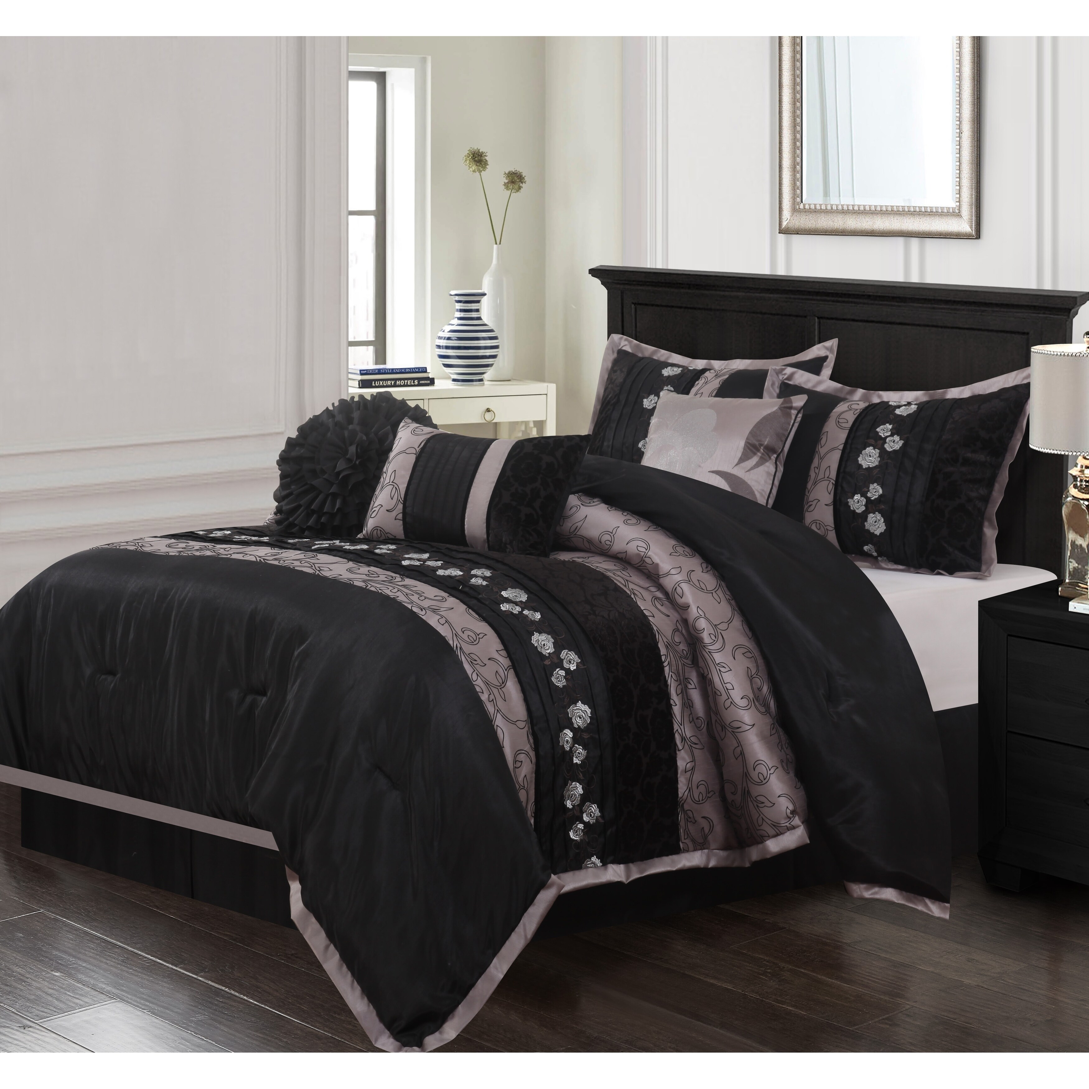 Shop Grand Avenue Stella Black 7 Piece Bedding Comforter Set On