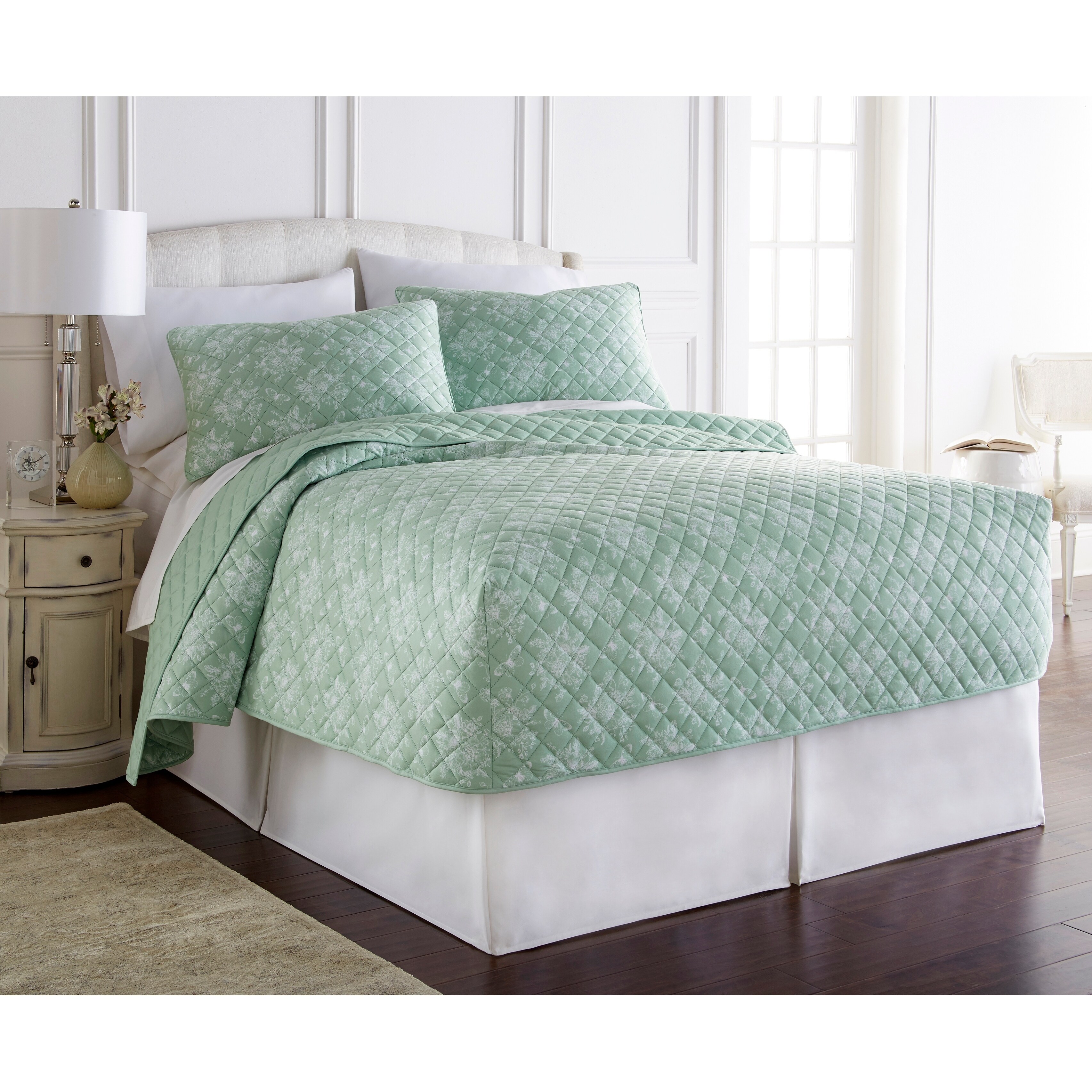 Shop Micro Flannel Toile Fitted Quilt Set On Sale Free