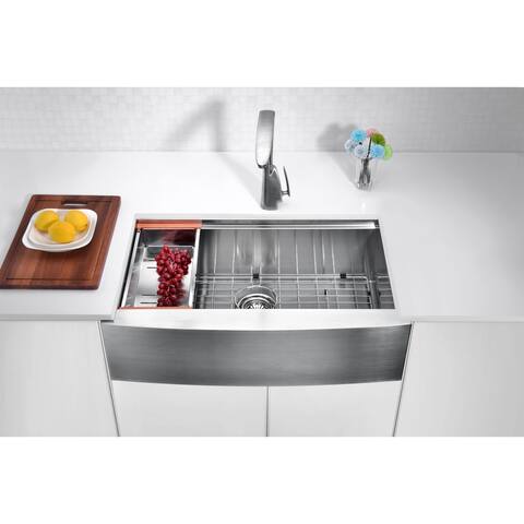 ANZZI Aegis Farmhouse 33 in. Single Bowl Kitchen Sink with Cutting Board and Colander