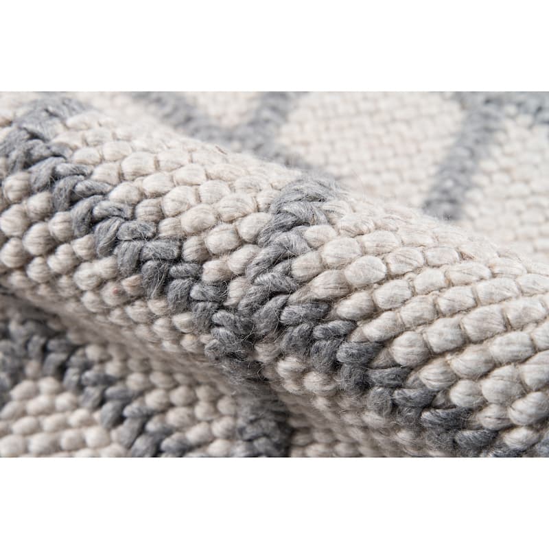 Momeni Andes Hand-woven Wool and Viscose Trellis Area Rug