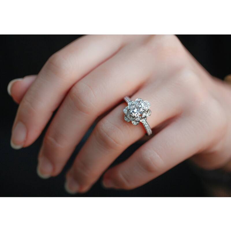 Annello by Kobelli 14k White Gold 1 1/6ct TGW Oval Moissanite and Diamond Halo Floral Engagement Ring (GH/VS, GH/I)