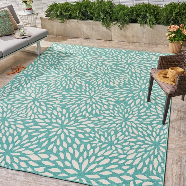 Simone Indoor/ Outdoor Floral Area Rug by Christopher Knight Home