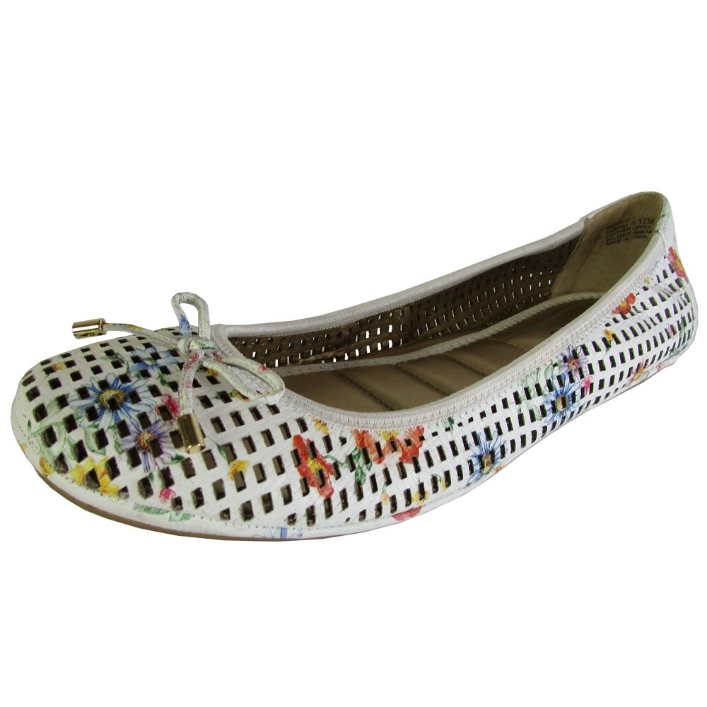 me too flat shoes