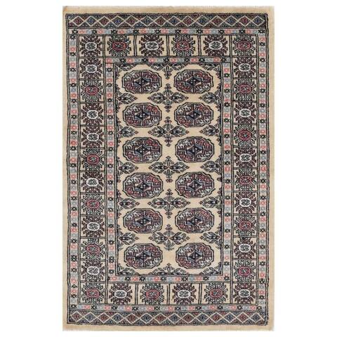 Handmade One-of-a-Kind Bokhara Wool Rug (Pakistan) - 2'6 x 4'