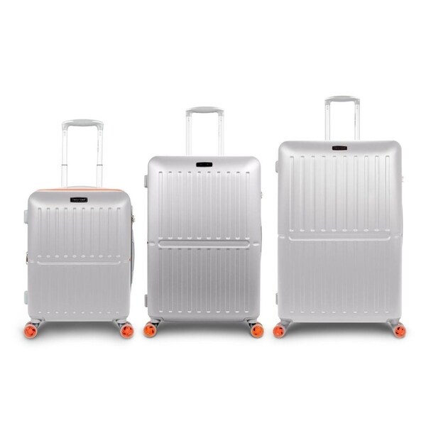 traveler space luggage