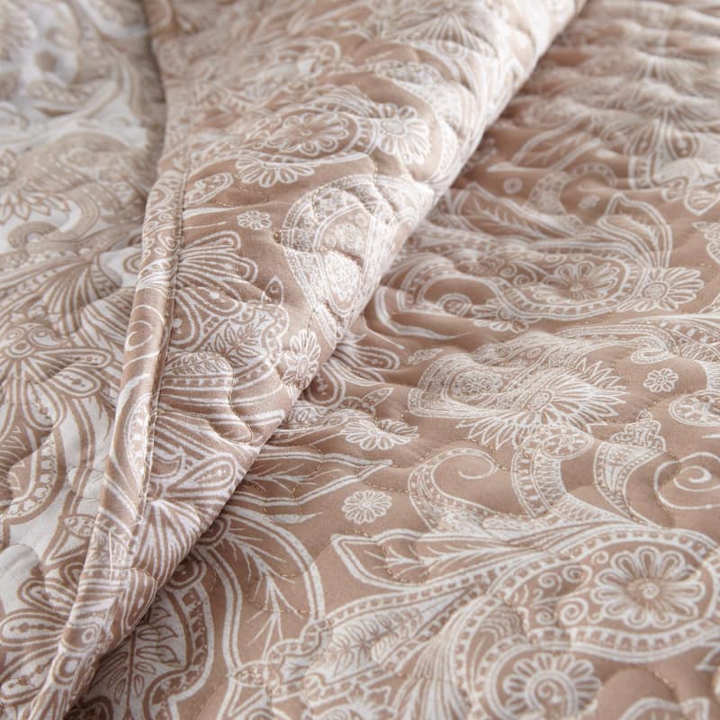 Vilano Ultra-Soft Lightweight Perfect Paisley 3-piece Quilt and Sham Set - Taupe - Full - Queen