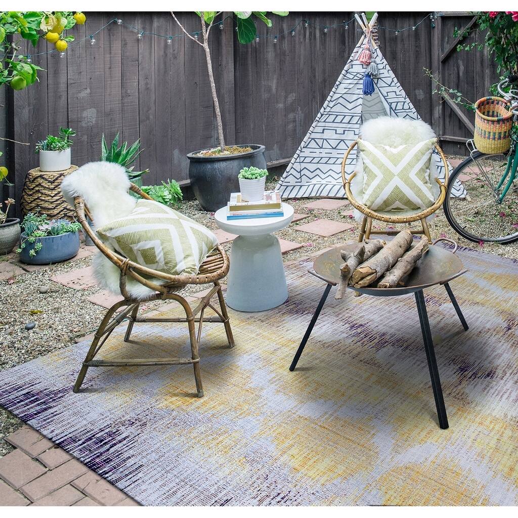 Paradise Pereira Indoor/ Outdoor Area Rug