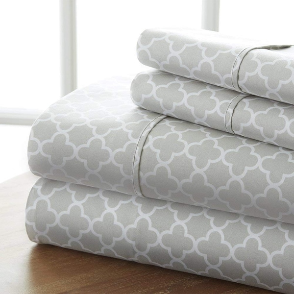 Elegant Comfort Luxury Silky Soft Cozy 4 Piece Wrinkle Free Elegant Comfort Luxury Silky Soft Cozy 4 Piece Wrinkle Free Quatrefoil Pattern Bed