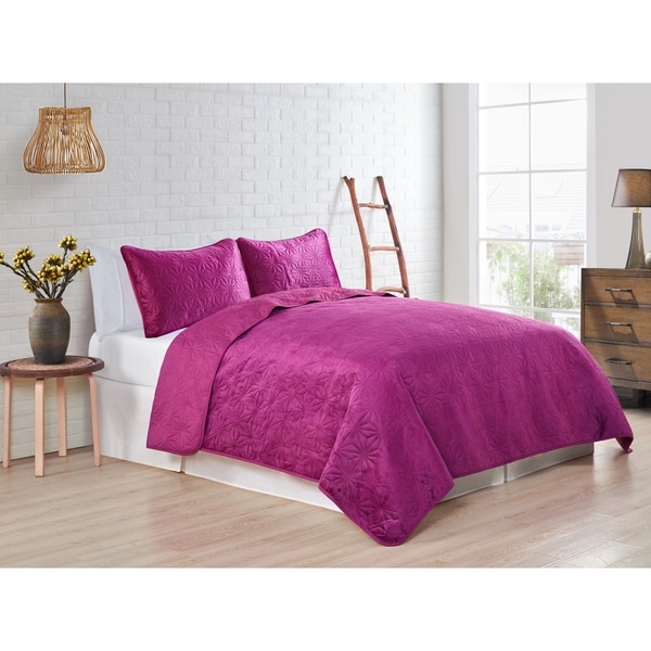 VCNY Home Solid Velvet Quilt Set