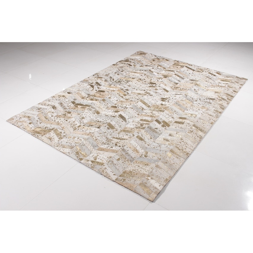 Shop Metallic Chevron Cowhide Rug Overstock 22438203