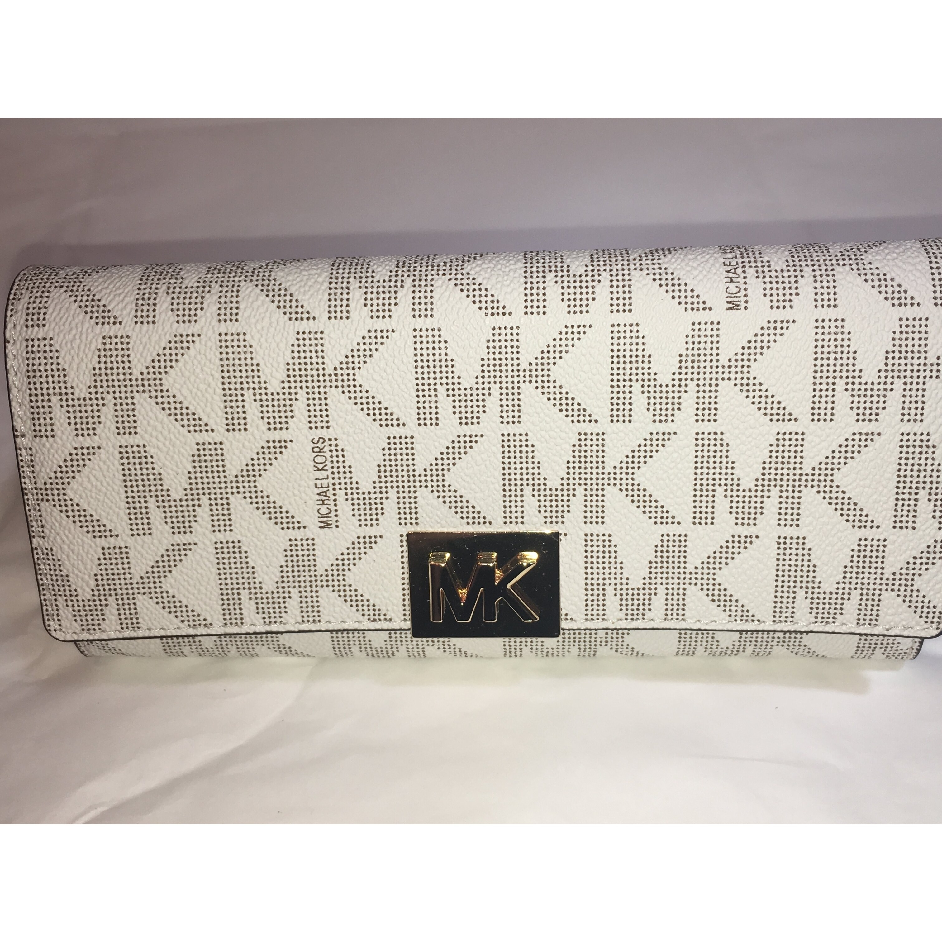 mk wallet clutch