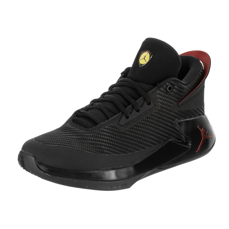 jordan fly lockdown black and red