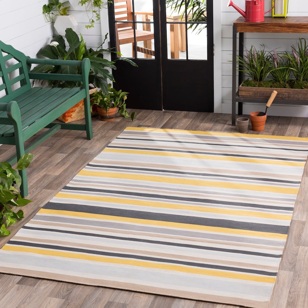 Breisgau Traditional Striped Indoor/ Outdoor Accent Rug - 2' x 3'