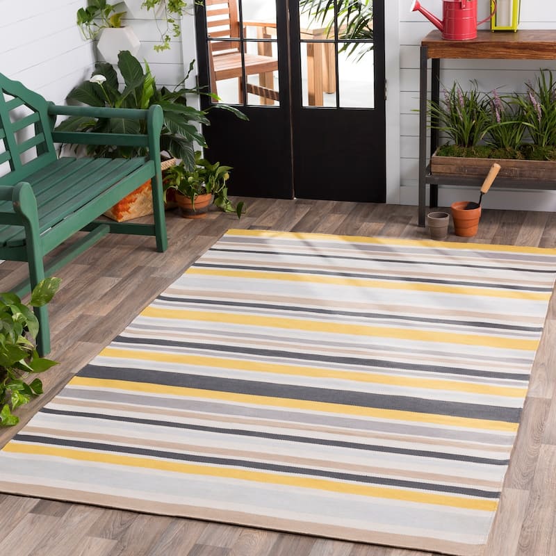 Breisgau Traditional Striped Indoor/ Outdoor Accent Rug - 2' x 3'