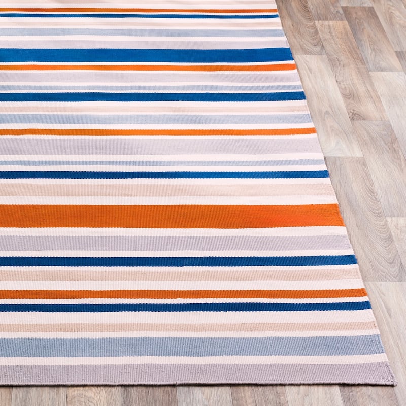 Breisgau Traditional Striped Indoor/ Outdoor Accent Rug (2' x 3') - 2' x 3'