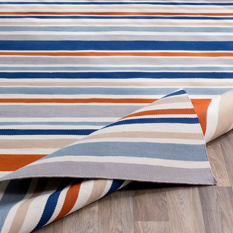 Breisgau Traditional Striped Indoor/ Outdoor Accent Rug (2' x 3') - 2' x 3'