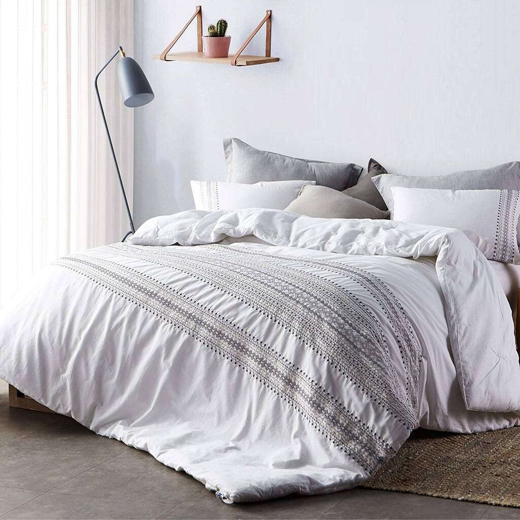 Cambria Stitch Embroidered Comforter - White