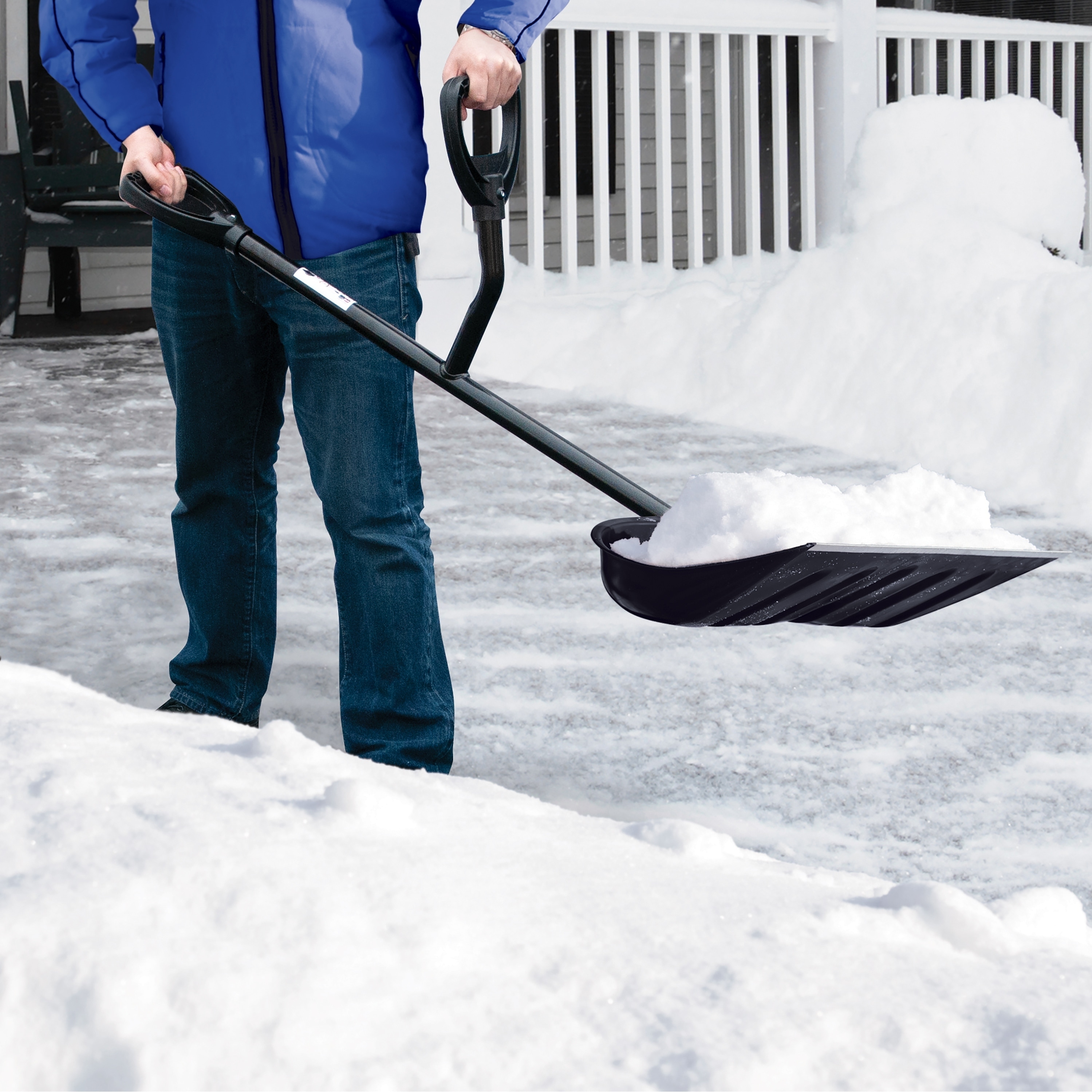 ErgieShovel SNW101 18 Inch Two Handed Ergonomic Snow Shovel 814ba672 39d3 4b06 A4be E06f3e27e70d 
